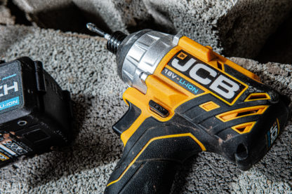JCB 18V BRUSHLESS IMPACT DRIVER, 5AH BATTERY AND CHARGER